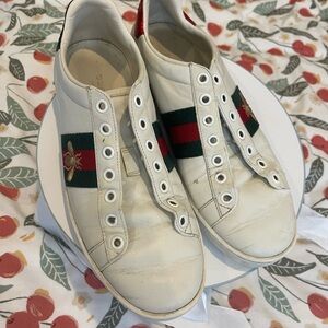 Gucci White Sneakers with Green and Red Stripes